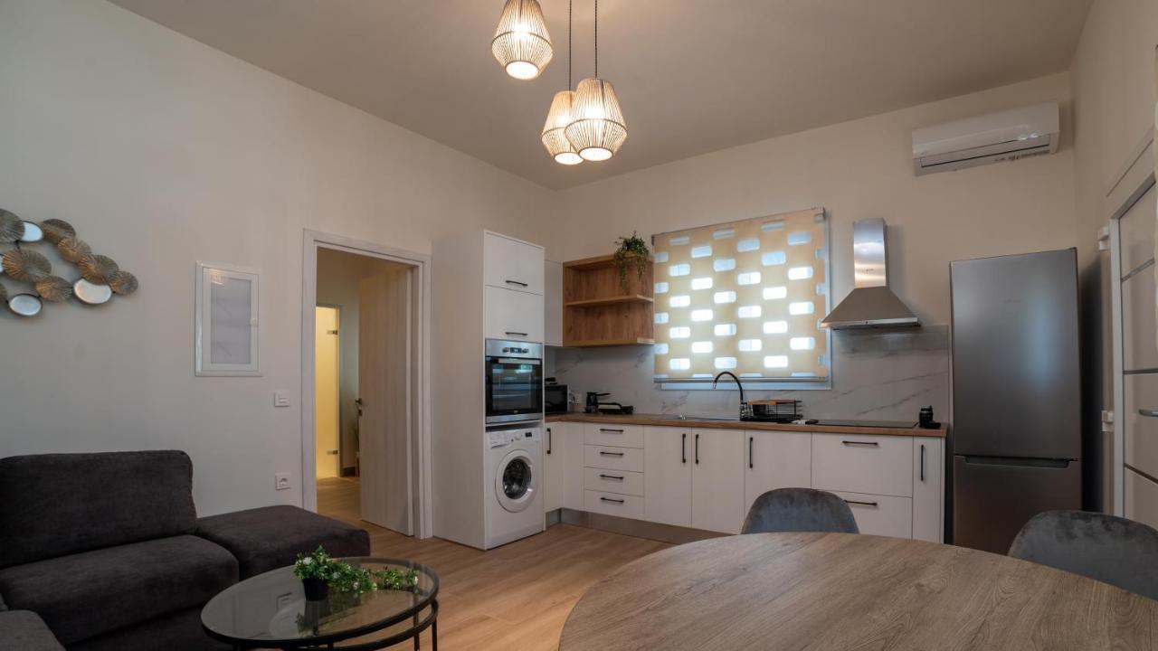 Melitta'S Luxury Apartments Anthousa  Bagian luar foto